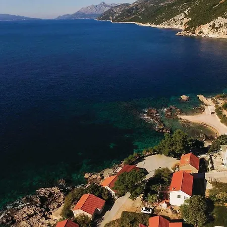 Three-bedroom Holiday In Dingac Gornji Dingac