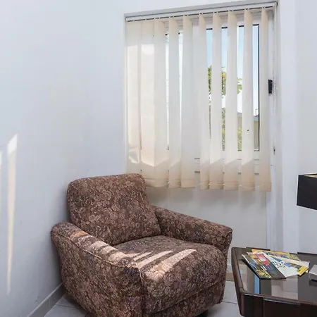 Holiday home Three-bedroom Holiday In Dingac Gornji Dingac
